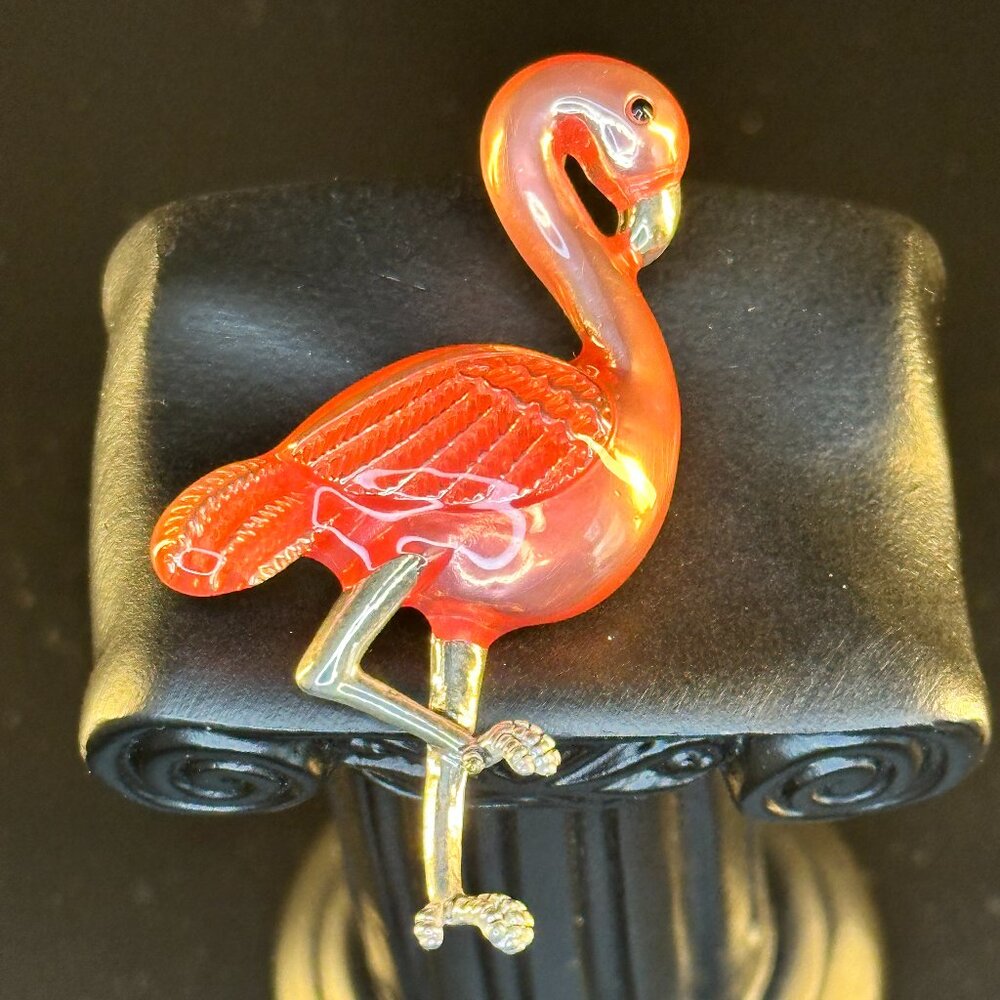 🦩 Flamingo Brooch by RW – Pink Enamel & Gold-Tone Vintage Statement Pin